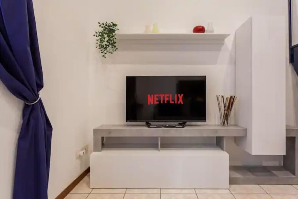 Luxury Loft On The Duomo Wifi & Netflix Apartment Milan Bagian luar foto