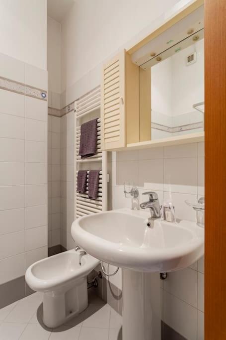 Luxury Loft On The Duomo Wifi & Netflix Apartment Milan Bagian luar foto