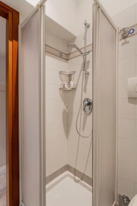 Luxury Loft On The Duomo Wifi & Netflix Apartment Milan Bagian luar foto